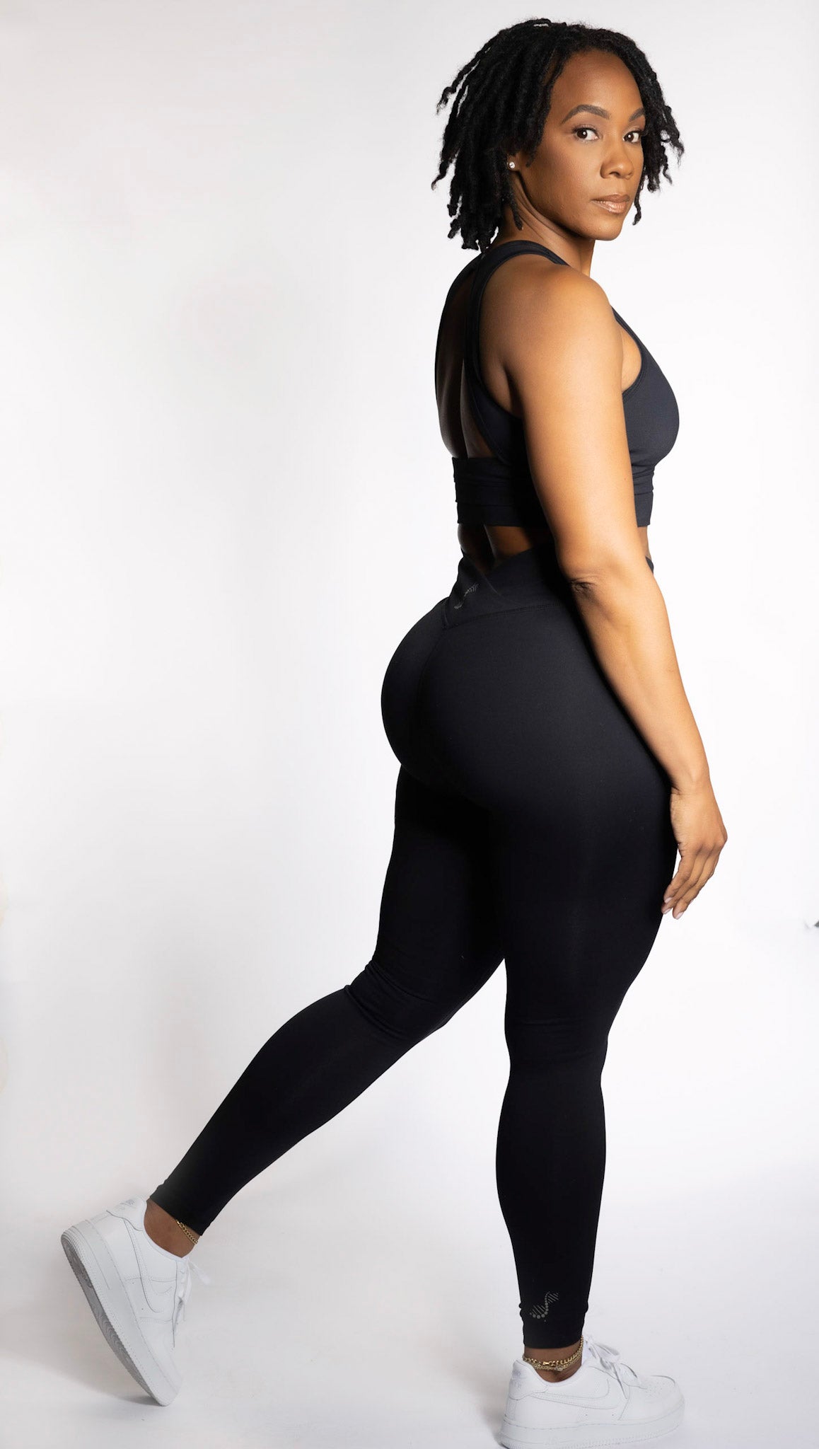 Embrace "Cut-Out Sports Bra" (Black)